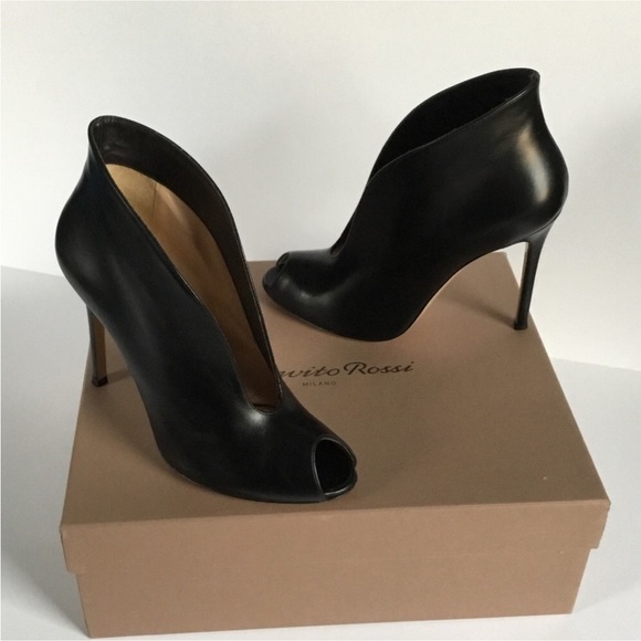 GIANVITO ROSSI - Picture 5 of 15